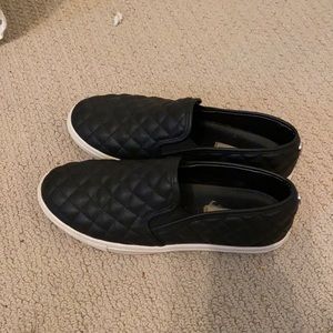 Steve madden black sneakers